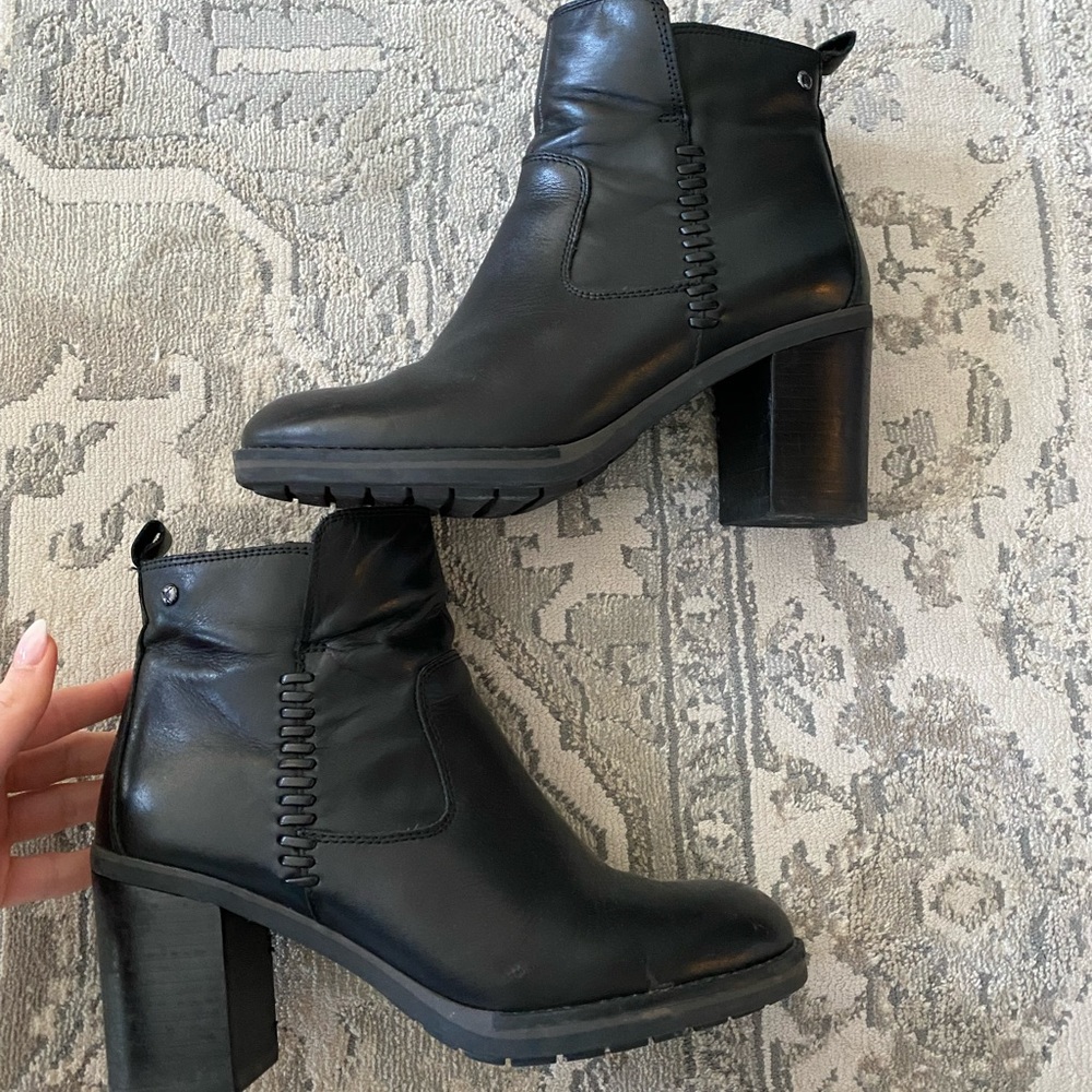 Pikolino black boots